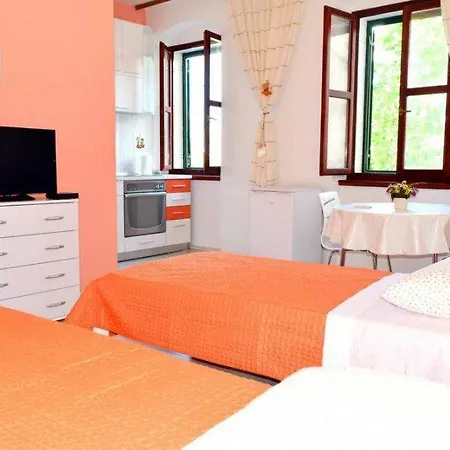 Priska Apartment Podstrana