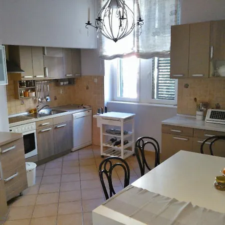 Priska Apartment Podstrana