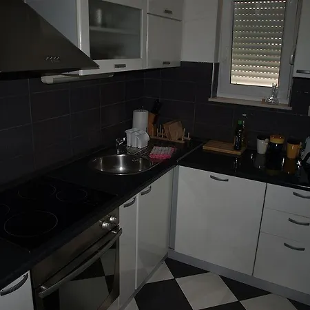 Apartment Priska Podstrana