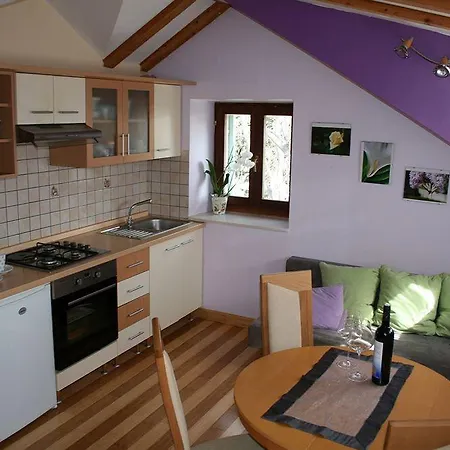 Priska Apartment Podstrana