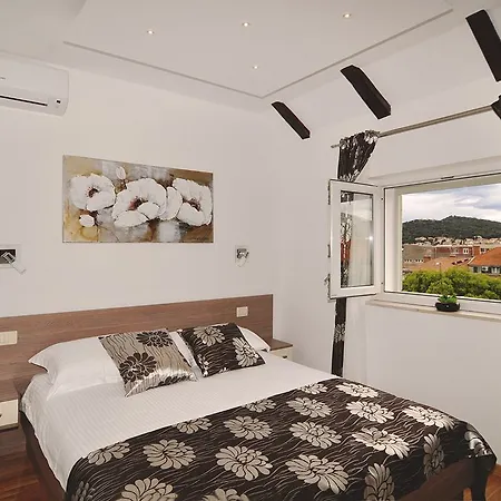 Priska Apartment Podstrana