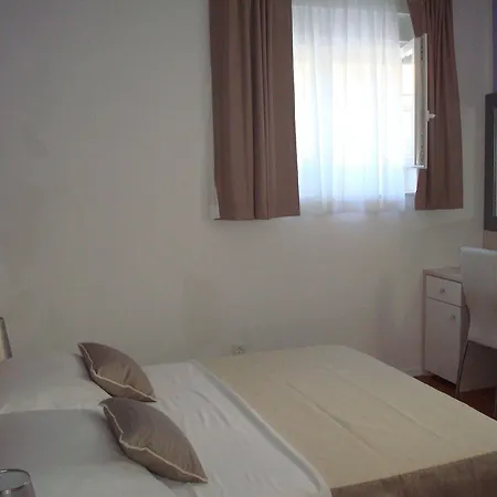 Priska Apartment Podstrana